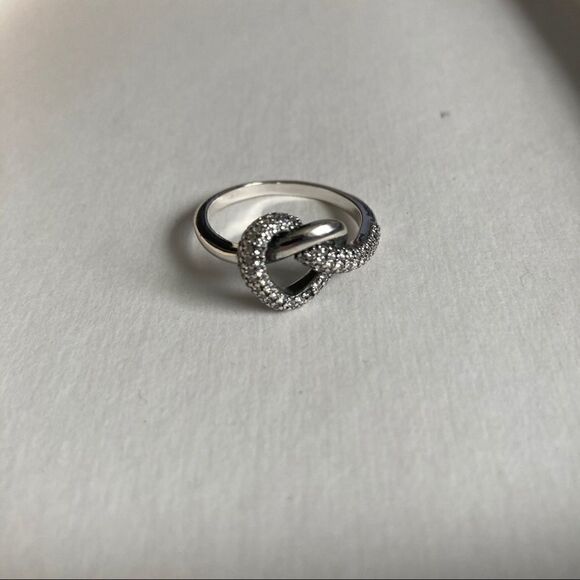 STERLING Silver Knotted Heart Ring Size 7 - Picture 5 of 12